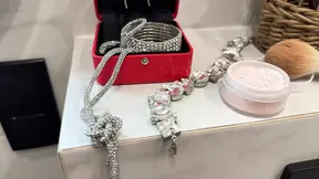 Sexy Milf Gets Deeply Creampied in Bathroom