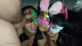 mi amiga me invita a su fiesta de disfraces para que me folle a ella y a todas sus amigas que estan bien buenas, parte 2