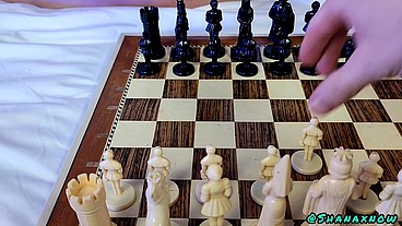 CUM IN MOUTH QUEEN CHESS GAME