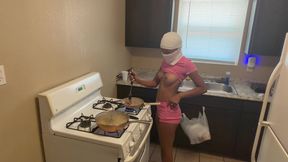 Hot babe naked making breakfast for her boyfriend m