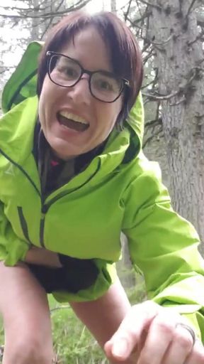 Milf Julie squirts in the woods   Clip 1