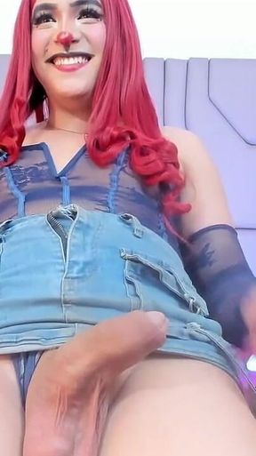 Look at That Beautiful Woman Masturbating