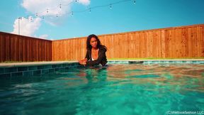 Amy's Unplanned Underwater Indulgence