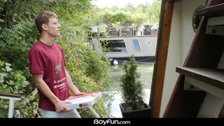 Twink Ollie Barn Hammers Ass Of Archi Gold