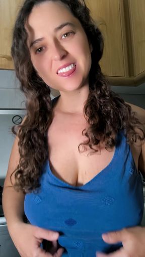 Big natural tits on display
