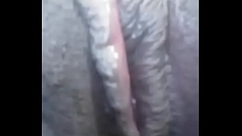 Novinha bucetuda
