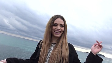 A La Ciotat, Clara, 18ans, se tape son formateur !