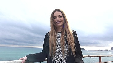A La Ciotat, Clara, 18ans, se tape son formateur !