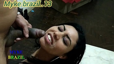 Levei uma coroa muito gostosa na minha casa ela deu pra me bem gostoso ela pediu leitinho na boca