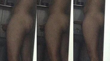 Novinho do RJ filmado tocando uma no banheiro escondido