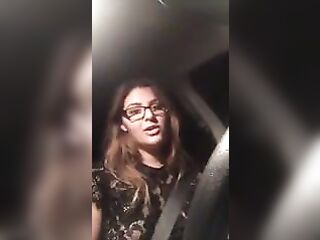 Hawt beauty masturbating during the time that driving