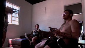 Behind the scenes of the recording sucking Carmona playing video games