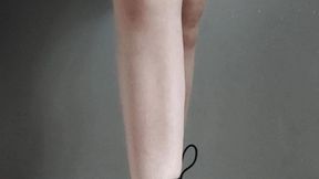 petite video de mes jolies bottes avec ma mini jupe j espere que tu aime bien ...