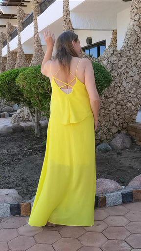 Lady in Yelow, sunny granny