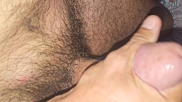 UM PASSIVO DOTADO DE RABO E MUITO SORTUDO SENDO FODIDO POR TRÊS ROLUDOS SEDENTOS POR CU - 2
