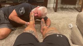 jason collins foot slave worshiping my feet!