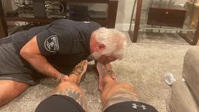 jason collins foot slave worshiping my feet!