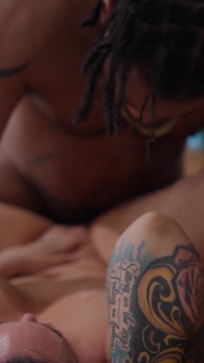 New Neighbor Fucks MILF Next Door and Cums on Her Face