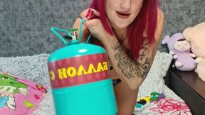 nacked Val blow baloons with hellium