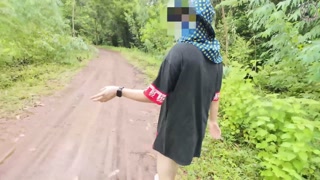 สาวไทยเดินเล่นโชว์หีริมทาง เสียงไทยชัด