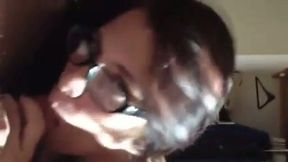 Sex-starving girlfriend gives fantastic blowjob in amateur video
