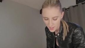 Melody Marks as Westworlds Dolores is Working on Her Sexual Consciousness Pa