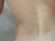 Um boquete gostoso no banho é gozando Dentro da buceta apertadinha dela
