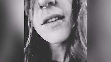 Ce matin, un fan est venu prendre du plaisir🫦avec moi, pendant que mon mec ...