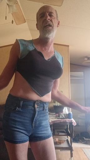 Please I need a Daddy to Serve!