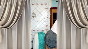 Lukerya forgot to close the door and now dreams that the man will appear.