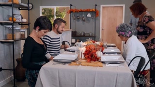 TRANSANGELS - Short-haired hottie Daisy Taylor comes home for Thanksgiving and She gets STUFFED