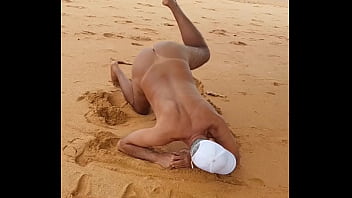 Ladysilva latina gay bunda gostosa de marquinha na praia, vamos fuder gostoso