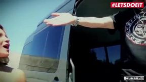 Wild Car Adventures: Honey Diamond's Exciting Backseat Encounter - LETSDOEIT