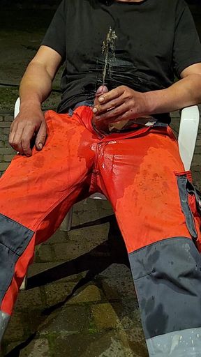 Jerking off with a lot of piss
