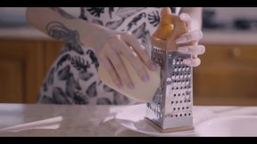 This Hot Babe Made More Than Just Pizza