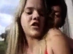 Loirinha entrando na vara