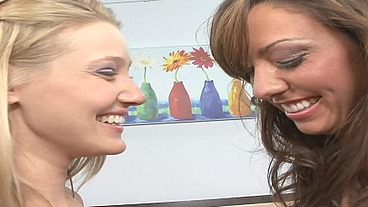 PillowGirls - She comes out of the movie theater and meets a horny brunette who fucks her to orgasm