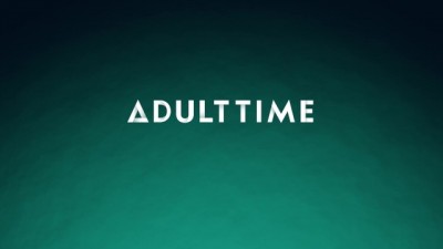 Online Babes' First Date Turns Into a Heated Fuckfest