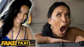 Sex Taxi Bikini - Babe Asia Vargas strips in the back of the cab to the drivers delight
