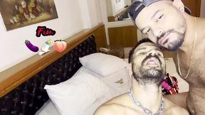 o fernando brutto passivao macho ligado nos 220,deu seu cuzao com muita vontade com uma calcinha socada no rabo - foda completa
