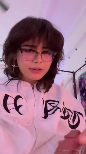 asian white sweater mast