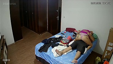 Fui flagrado com minha esposa pelas cameras de segurança