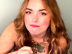 Hot pussy spreading close up for solo toying stunner