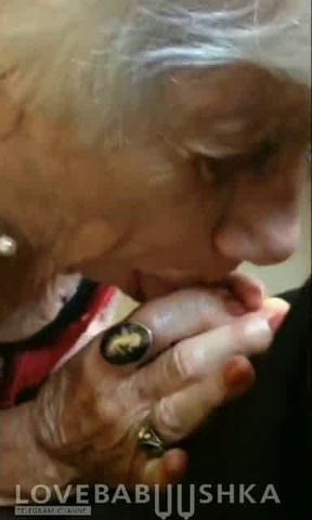 99 years old granny love suck dick