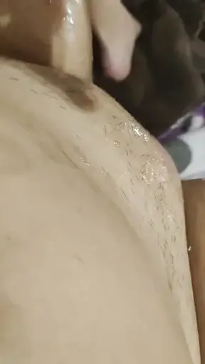¿¿¿Quieres ver como me follo al bote de aceite??? Doble Squirt hoy 💦💦 sólo para ti! Casi 2 minutos chapoteando