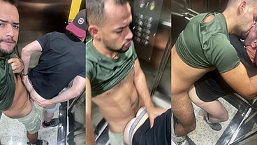 Fudendo gay desconhecido no elevador após pane no sistema e travar.