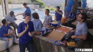 MILFY Cock-hungry curvy goddess Kianna gets blowbanged