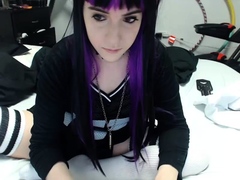 Amateur Webcam Teen Masturbates And Teases