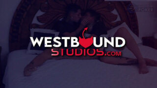 Pelacur gay muda fucked di pantat