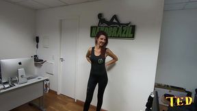 pernocas vem ao estudio da hardbrazil e diretor fode ela no pelo - fabio silva